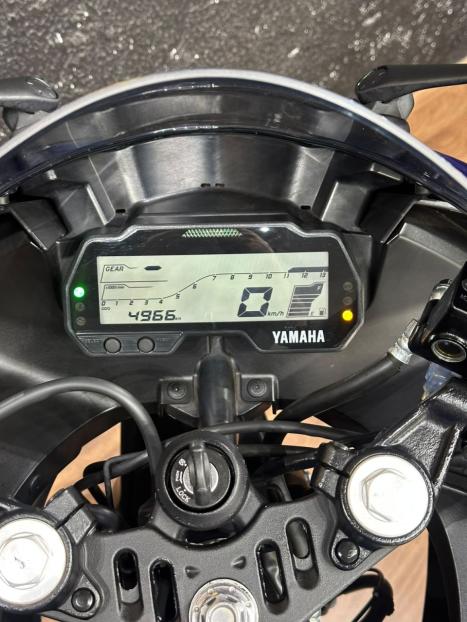 YAMAHA YZF R15 150 ABS, Foto 7