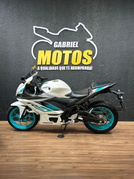 YAMAHA YZF R3 300 ABS, Foto 2 YAMAHA YZF R3 300 ABS, Foto 2