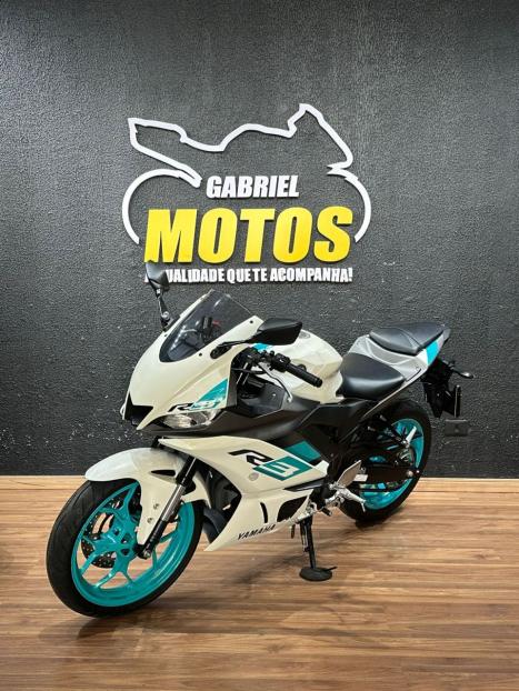 YAMAHA YZF R3 300 ABS, Foto 4 YAMAHA YZF R3 300 ABS, Foto 4