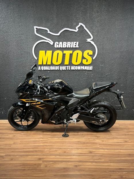 YAMAHA YZF R3 300 ABS, Foto 2