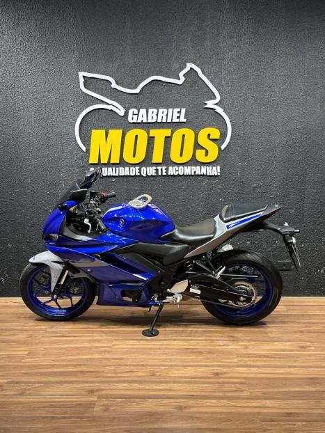 YAMAHA YZF R3 300 ABS, Foto 2