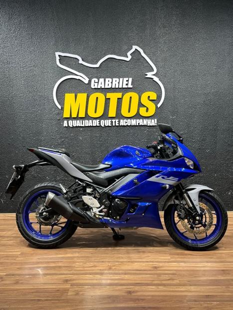 YAMAHA YZF R3 300 ABS, Foto 1