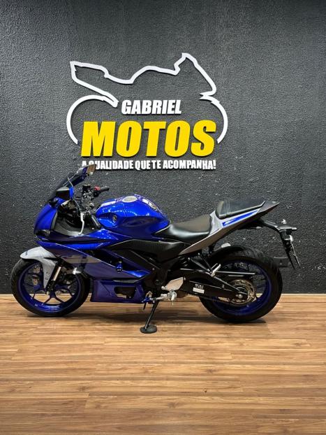 YAMAHA YZF R3 300 ABS, Foto 2