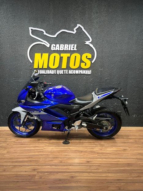 YAMAHA YZF R3 320 ABS, Foto 2