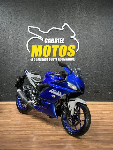 YAMAHA YZF R3 320 ABS, Foto 3