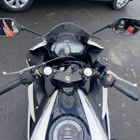 YAMAHA YZF R3 320 ABS, Foto 10