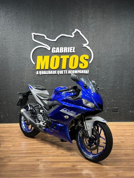 YAMAHA YZF R3 320 ABS, Foto 3