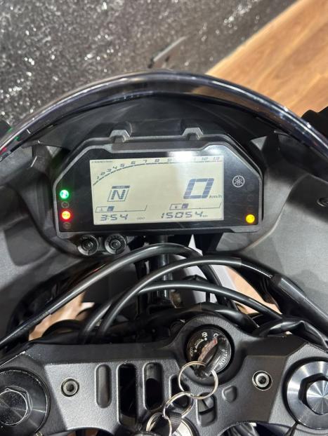 YAMAHA YZF R3 320 ABS, Foto 7
