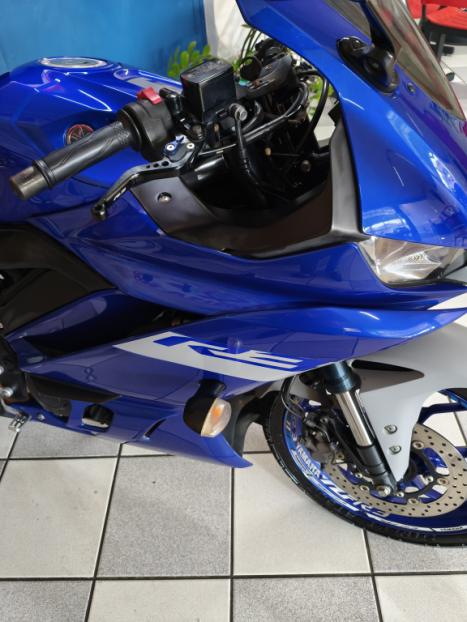 YAMAHA YZF R3 320 ABS, Foto 3