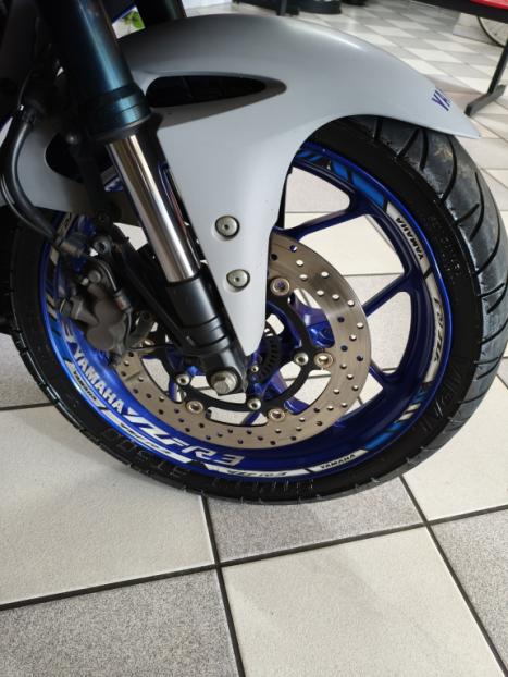 YAMAHA YZF R3 320 ABS, Foto 5