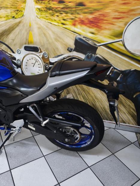 YAMAHA YZF R3 320 ABS, Foto 6