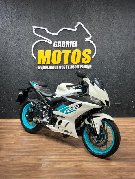YAMAHA YZF R3 320 ABS, Foto 3