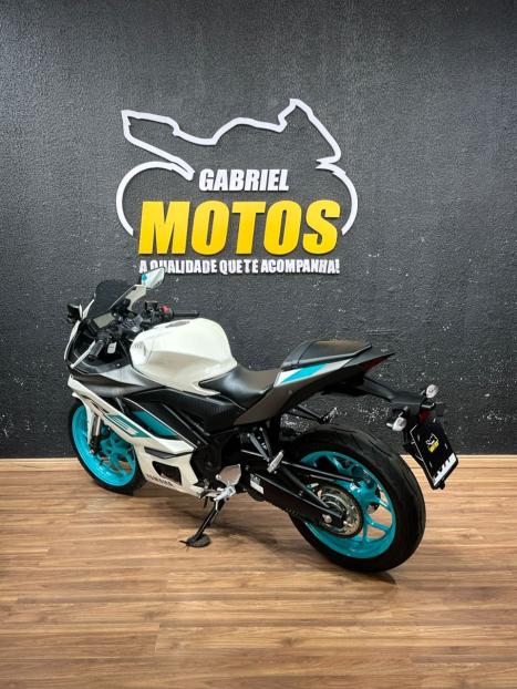 YAMAHA YZF R3 320 ABS, Foto 6