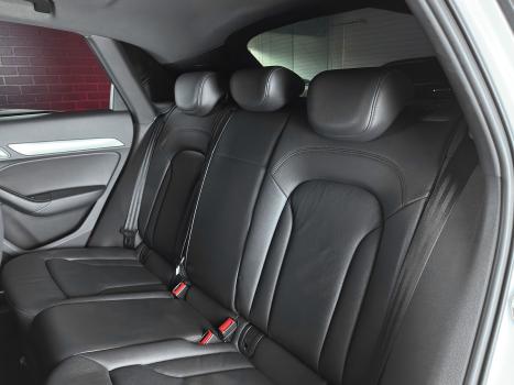 AUDI Q3 1.4 4P TFSI BLACK EDITION S-TRONIC AUTOMTICO, Foto 6