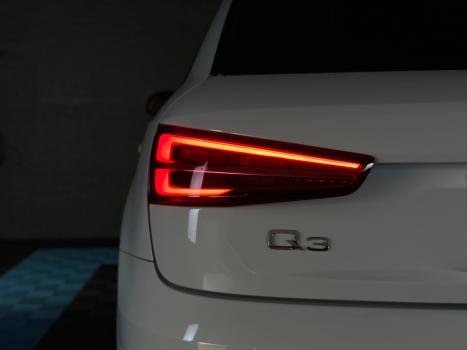 AUDI Q3 1.4 4P TFSI BLACK EDITION S-TRONIC AUTOMTICO, Foto 13