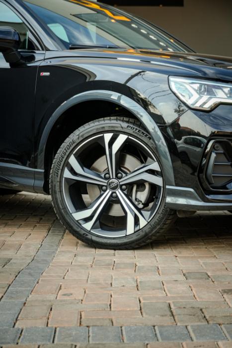 AUDI Q3 2.0 4P 40 TFSI PERFORMANCE BLACK QUATTRO TIPTRONIC AUTOMTICO, Foto 4