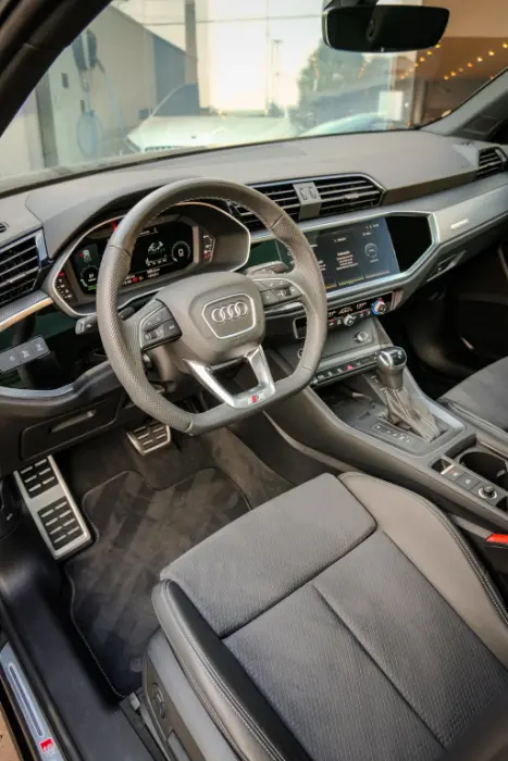 AUDI Q3 2.0 4P 40 TFSI PERFORMANCE BLACK QUATTRO TIPTRONIC AUTOMTICO, Foto 10