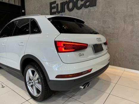 AUDI Q3 2.0 4P TFSI AMBIENTE QUATTRO S-TRONIC AUTOMTICO, Foto 7