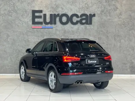 AUDI Q3 2.0 4P TFSI AMBIENTE QUATTRO S-TRONIC AUTOMTICO, Foto 4