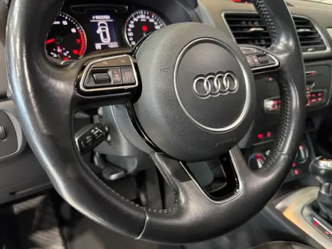 AUDI Q3 2.0 4P TFSI AMBIENTE QUATTRO S-TRONIC AUTOMTICO, Foto 10