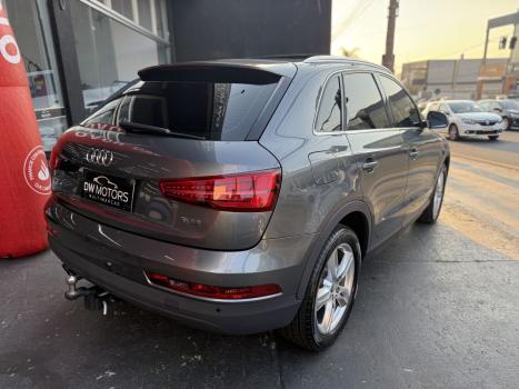 AUDI Q3 2.0 4P TFSI AMBIENTE QUATTRO S-TRONIC AUTOMTICO, Foto 9