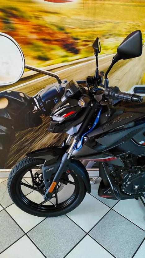 BAJAJ Pulsar 150 Classic , Foto 8