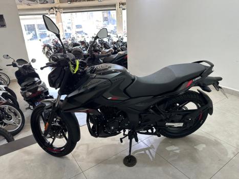 BAJAJ Pulsar 150 Classic , Foto 4