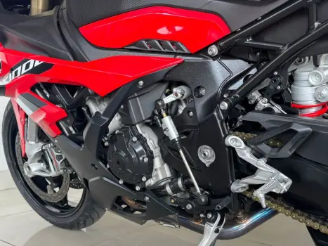 BMW S 1000 RR M CARBON, Foto 5