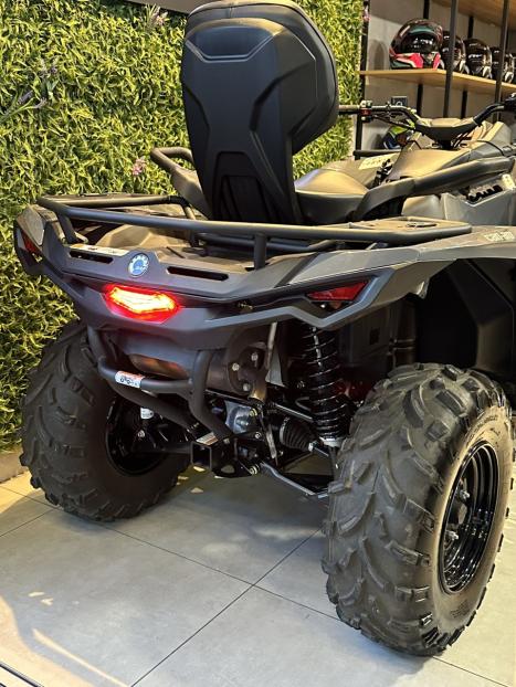 BRP CAN-AM Outlander 650, Foto 3