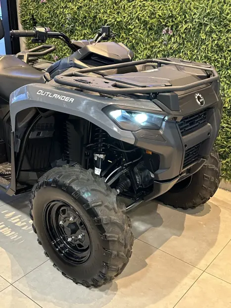 BRP CAN-AM Outlander 650, Foto 4