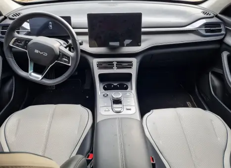 BYD King 1.5 16V 4P GL DM-I PHEV AUTOMTICO, Foto 11