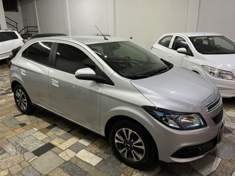 CHEVROLET Onix Hatch 1.4 4P FLEX LTZ, Foto 4