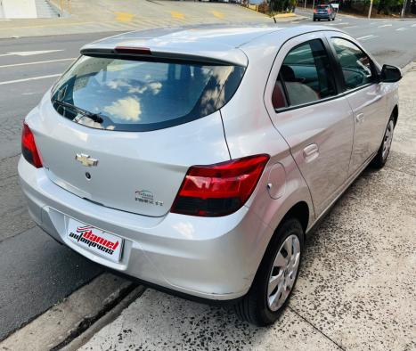 CHEVROLET Onix Hatch 1.4 4P FLEX LT, Foto 4