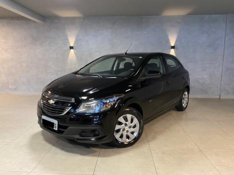 CHEVROLET Onix Hatch 1.4 4P FLEX LT, Foto 2