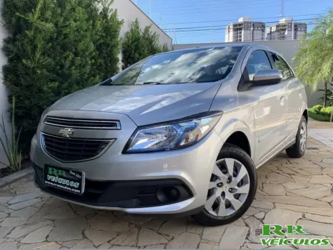 CHEVROLET Onix Hatch 1.4 4P FLEX LT, Foto 2