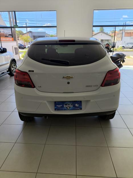 CHEVROLET Onix Hatch 1.4 4P FLEX LTZ, Foto 9