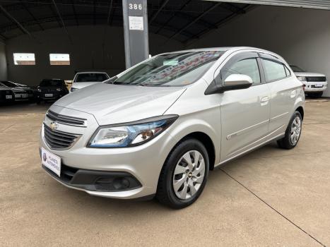 CHEVROLET Onix Hatch 1.4 4P FLEX LT, Foto 3