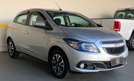 CHEVROLET Onix Hatch 1.4 4P FLEX LTZ, Foto 3