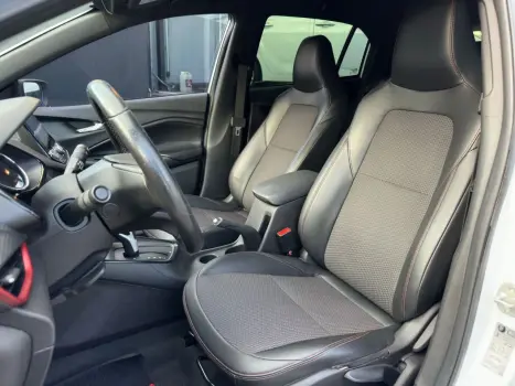 CHEVROLET Onix Hatch 1.0 12V 4P FLEX RS TURBO AUTOMTICO, Foto 13