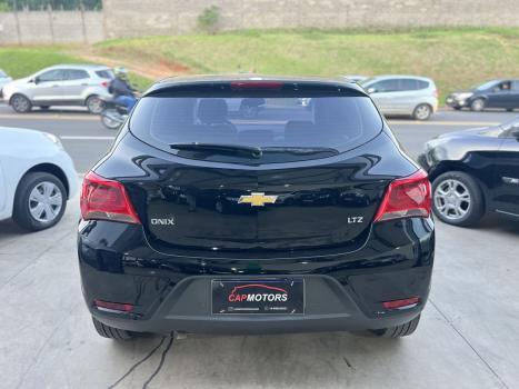 CHEVROLET Onix Hatch 1.4 4P FLEX LTZ AUTOMTICO, Foto 6