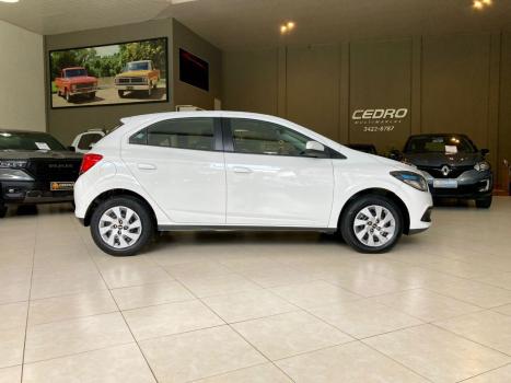 CHEVROLET Onix Hatch 1.4 4P FLEX LT, Foto 6
