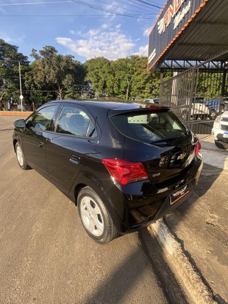 CHEVROLET Onix Hatch 1.4 4P FLEX LT, Foto 4