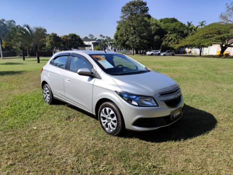 CHEVROLET Onix Hatch 1.4 4P FLEX LT, Foto 4