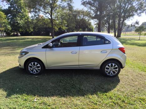 CHEVROLET Onix Hatch 1.4 4P FLEX LT, Foto 9