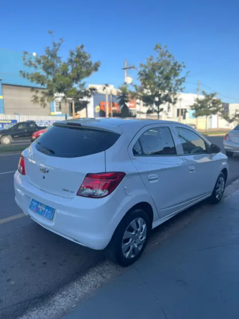 CHEVROLET Onix Hatch 1.0 4P FLEX LT, Foto 8
