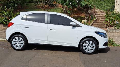 CHEVROLET Onix Hatch 1.4 4P FLEX LT, Foto 2