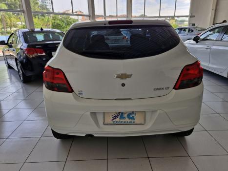 CHEVROLET Onix Hatch 1.4 4P FLEX LT, Foto 10