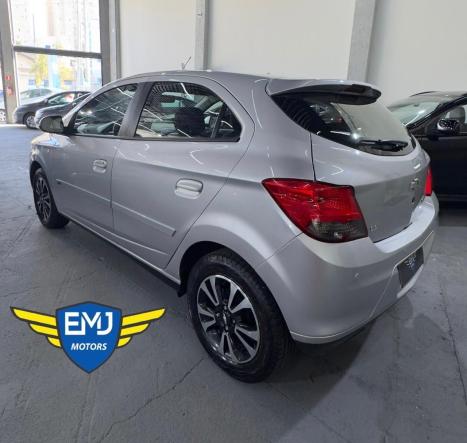 CHEVROLET Onix Hatch 1.4 4P FLEX LTZ, Foto 4