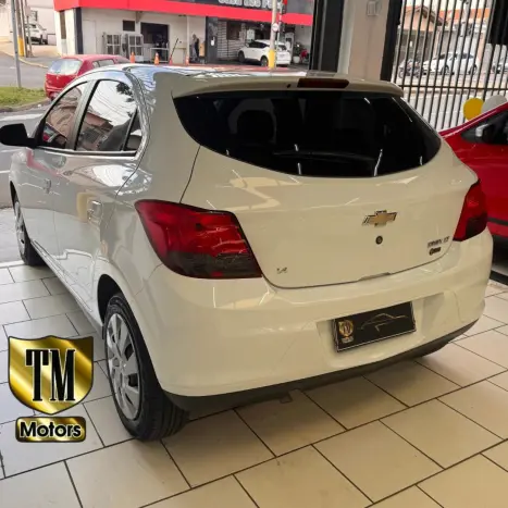 CHEVROLET Onix Hatch 1.4 4P FLEX LT, Foto 4