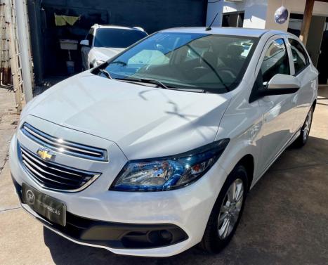 CHEVROLET Onix Hatch 1.0 4P FLEX LT LOLLAPALOOZA, Foto 3